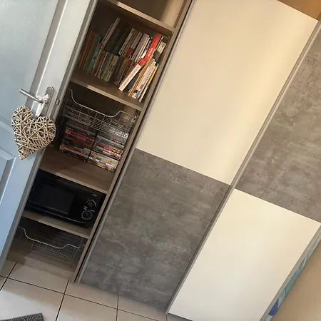 De L Agay Apartman